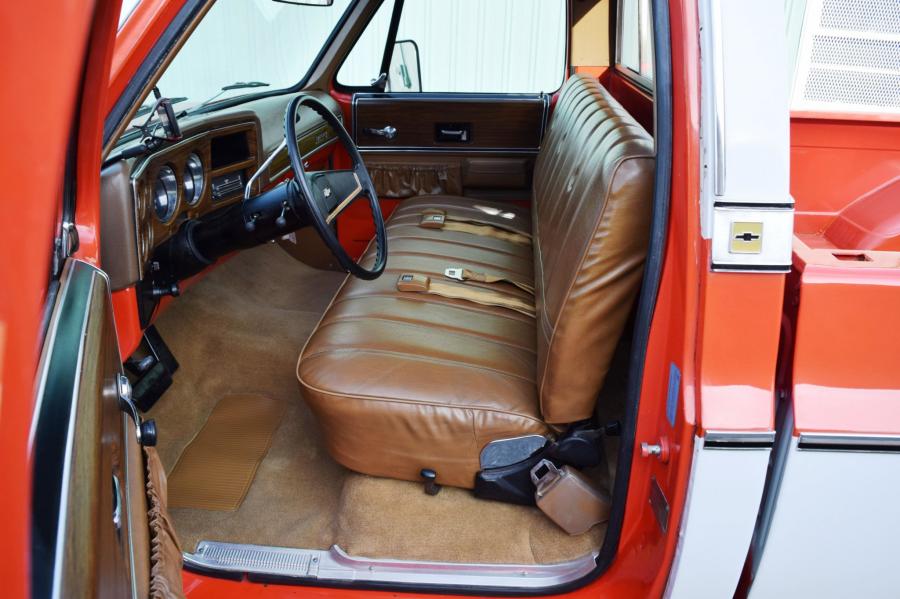 Интерьер Chevrolet C10 Cheyenne Super 1974 года  (фото 148 из 365)